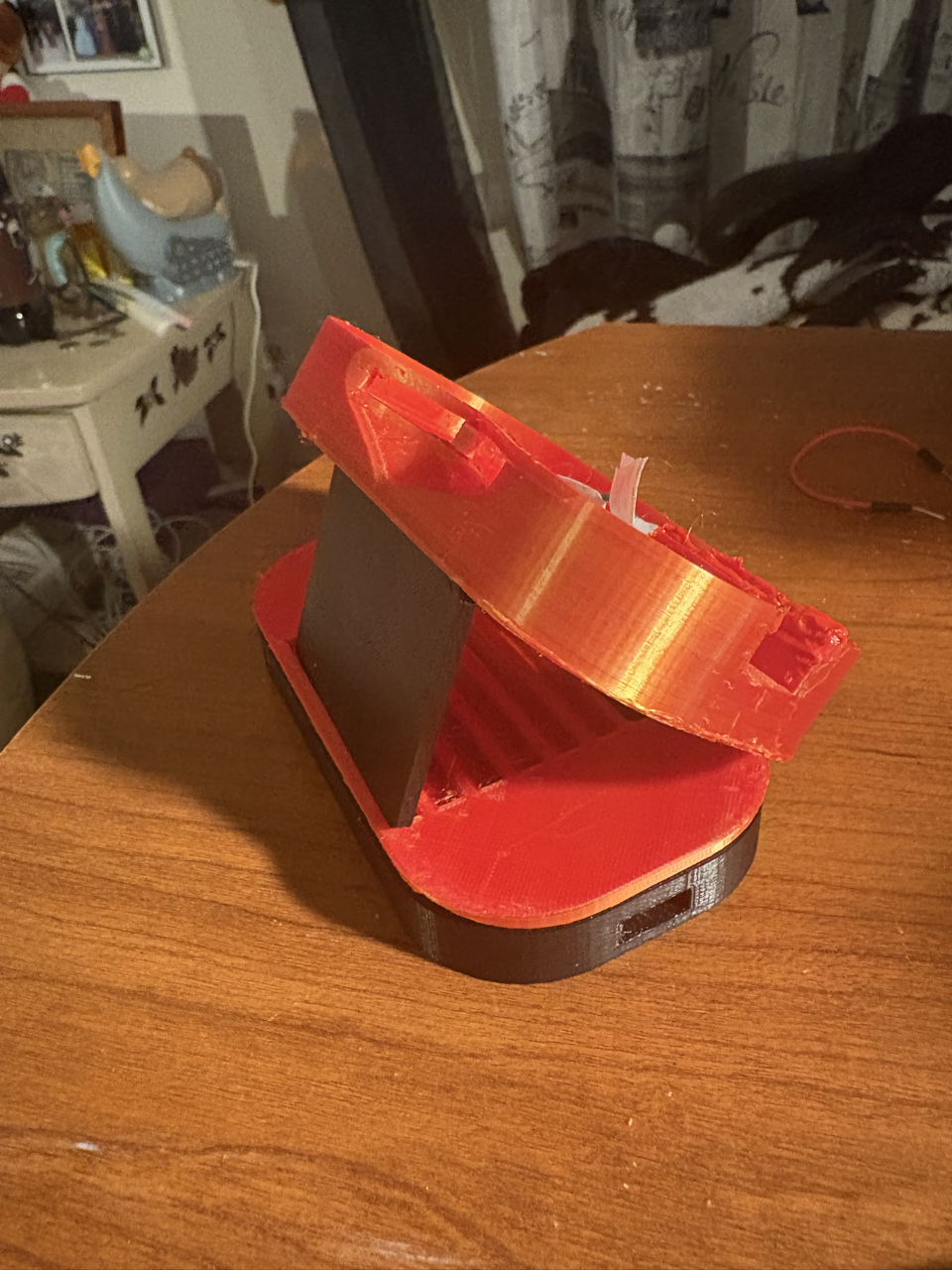 Showing Adjustable Tilt